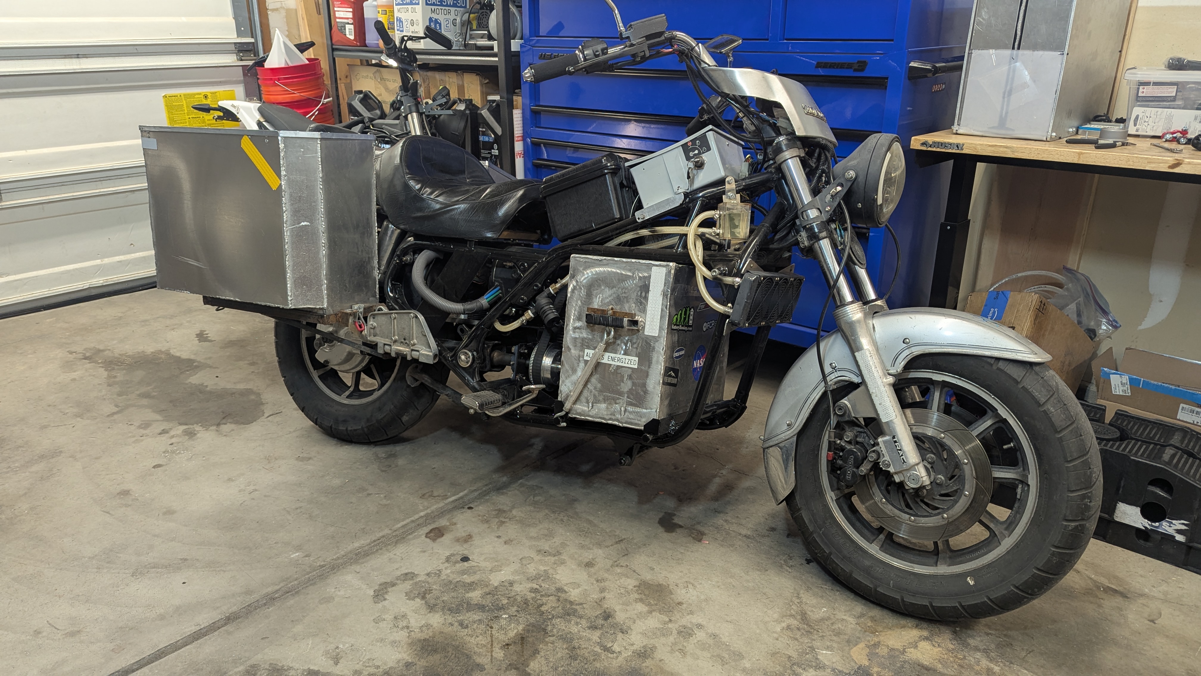 Electric Goldwing banner